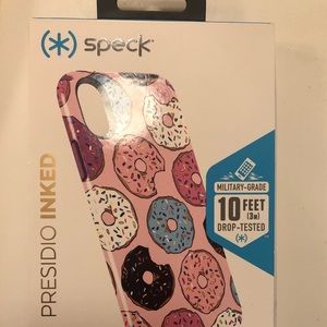 iPhone X/Xs case. Speck Brand